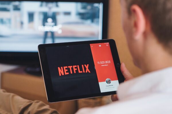 man watching Netflic