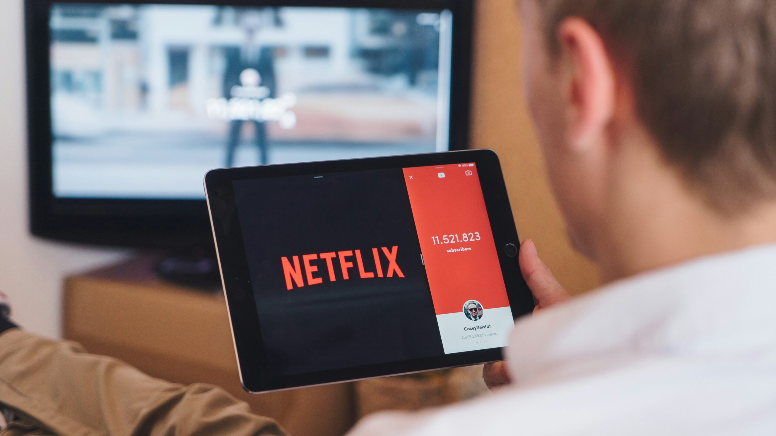 man watching Netflic