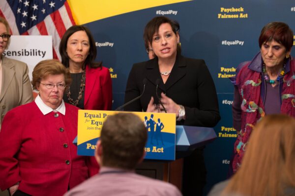 SENATE AND HOUSE DEMOCRATS ALONG WITH ADVOCACY GROUPS TO URGE SENATE PASSAGE OF PAYCHECK FAIRNESS AC (13563639774)