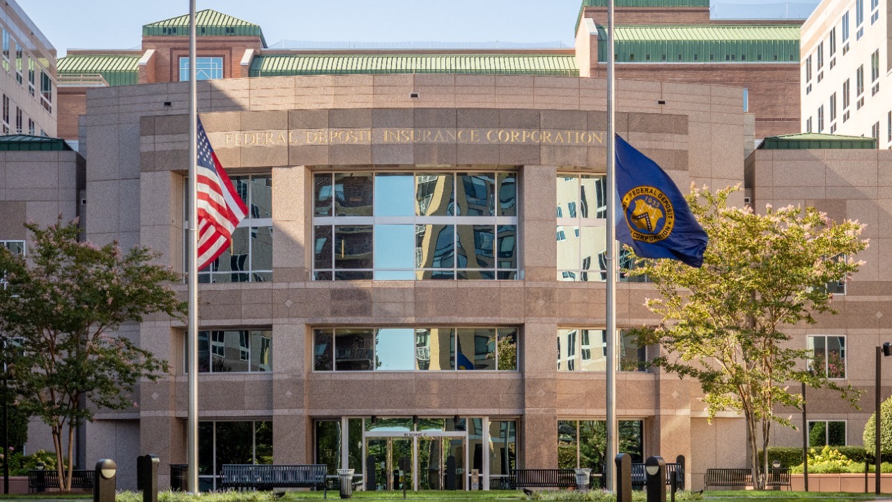 Federal Deposit Insurance Corporation (FDIC) (52367658071)