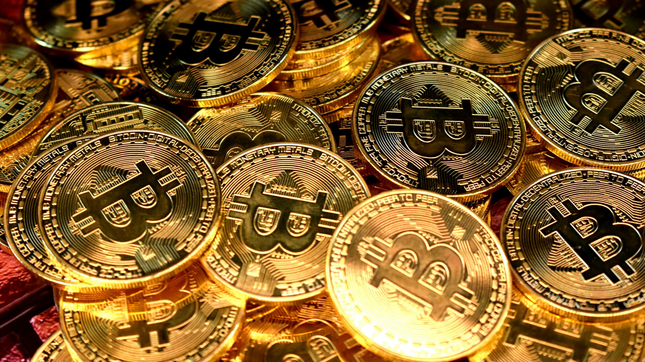 gold and silver round coins