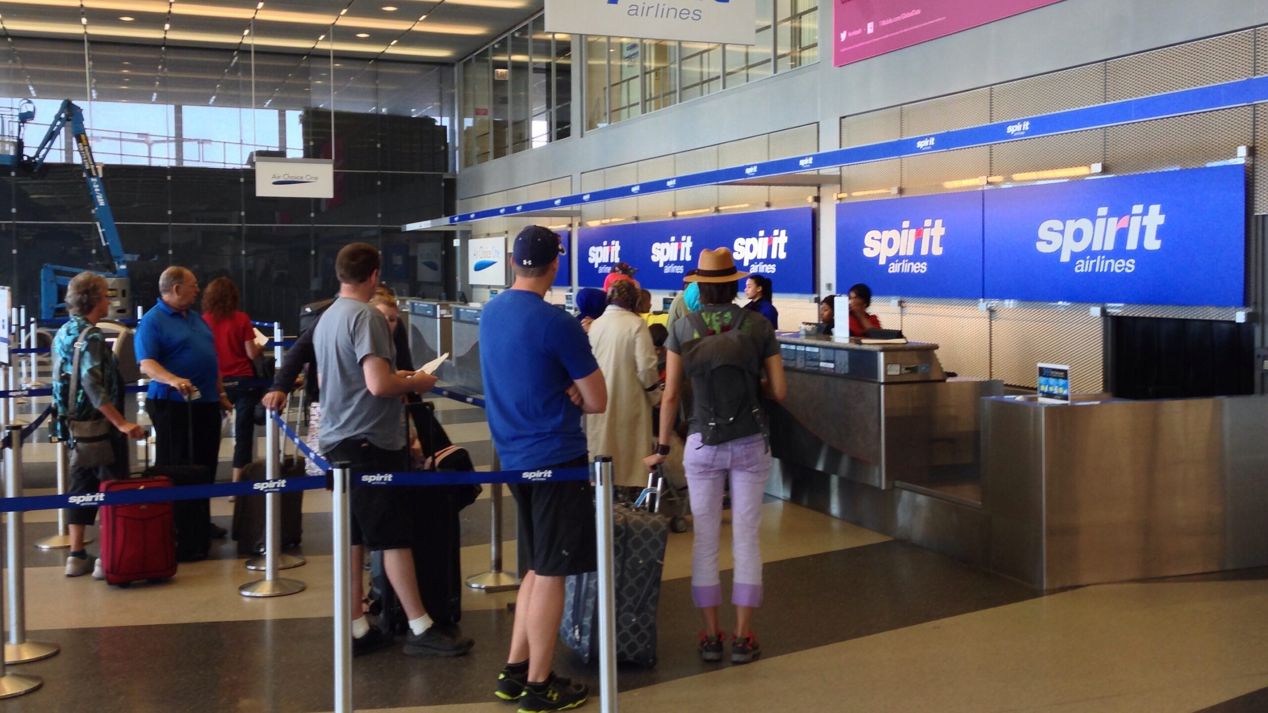 Spirit Airlines Check In, 10000 West O'Hare Ave, Chicago, IL 60666, USA - Jun 2014