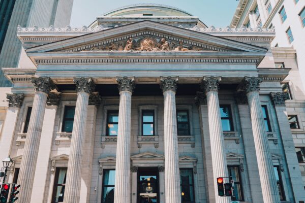 a large building with columns on the front of it