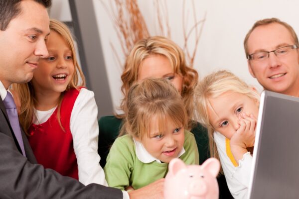 Family with finance consultant