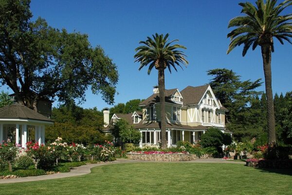 Sutter Home Winery in St. Helena, Napa County, California. This house is the one featured on the wine labels.
