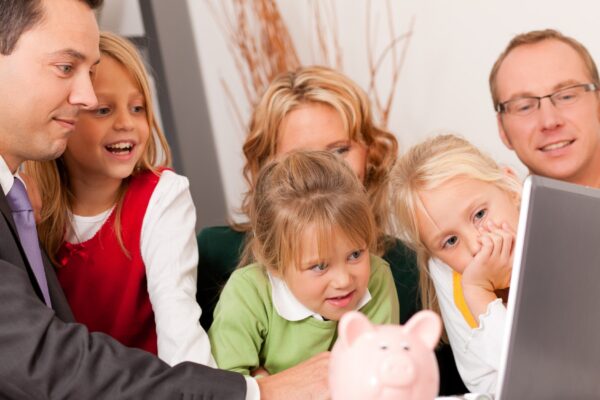 Family with finance consultant