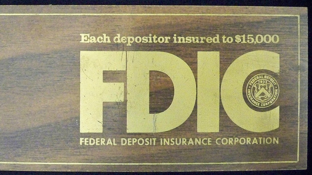 FDIC placard from when the deposit insurance limit was $15,000.