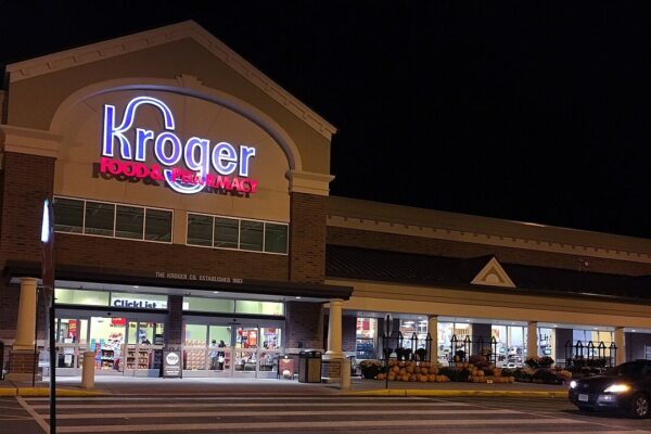 This is Kroger #555, located at 5007-2 Victory Blvd in Tabb, VA. Originally, this located was located at 101 Village Ave (which was a Hannaford before becoming a Kroger) in the same shopping complex but moved to this location after the adjacent Kmart downsized from a Super K to a regular store, and Kroger took over the former grocery section of the store. This store (in its current location) opened on May 13, 2015.