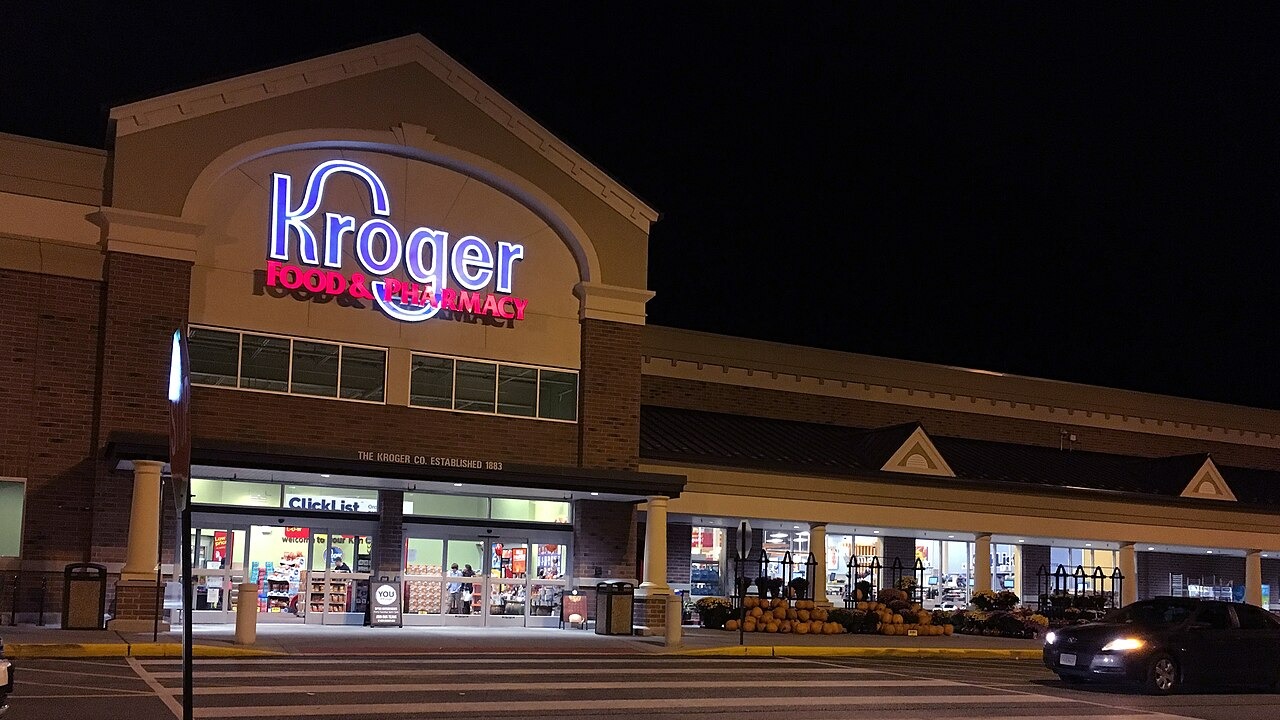 This is Kroger #555, located at 5007-2 Victory Blvd in Tabb, VA. Originally, this located was located at 101 Village Ave (which was a Hannaford before becoming a Kroger) in the same shopping complex but moved to this location after the adjacent Kmart downsized from a Super K to a regular store, and Kroger took over the former grocery section of the store. This store (in its current location) opened on May 13, 2015.