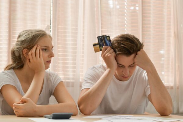 Couples with financial problems Being in a stressful mood and finding a solution