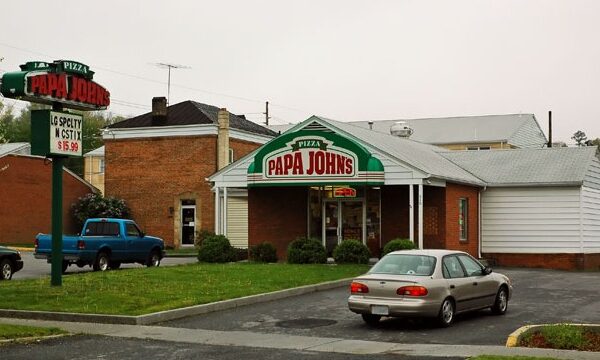 A Papa John's takeout and delivery location, located in Front Royal, Virginia.