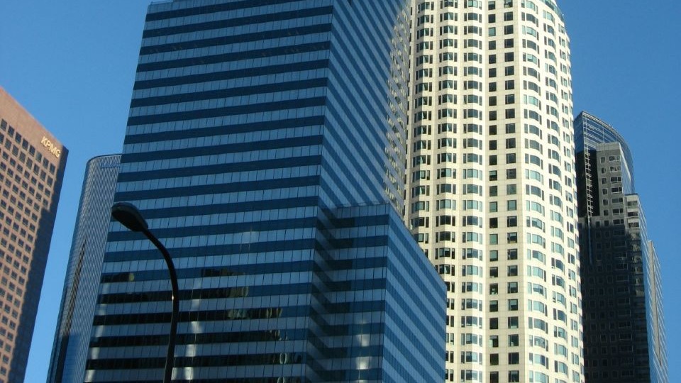 US Bank Tower, formerly Library Tower and First Interstate Bank World Center, is a 1,018-foot (310 m) skyscraper at 633 West Fifth Street in downtown Los Angeles, California. It is the tallest building in California, the tenth tallest in the United States, the tallest west of the Mississippi River, and the 63rd tallest building in the world. Because local building codes require all high-rise buildings to have a helipad, it was known as the tallest building in the world with a roof-top heliport from its completion in 1989 to 2004 when Taipei 101 opened. It is also the second tallest building in a major active seismic region; its structure was designed to resist an earthquake of 8.3 on the Richter scale. It consists of 73 stories above ground and two parking levels below ground. Construction began in 1987 with completion in 1989. The building was designed by Henry N. Cobb of the architectural firm Pei Cobb Freed & Partners and cost $350 million to build. It is one of the most recognizable buildings in Los Angeles, often used in establishing shots for the city in films and television programs. en.wikipedia.org/wiki/U.S._Bank_Tower_(Los_Angeles) en.wikipedia.org/wiki/Wikipedia:Text_of_Creative_Commons_...