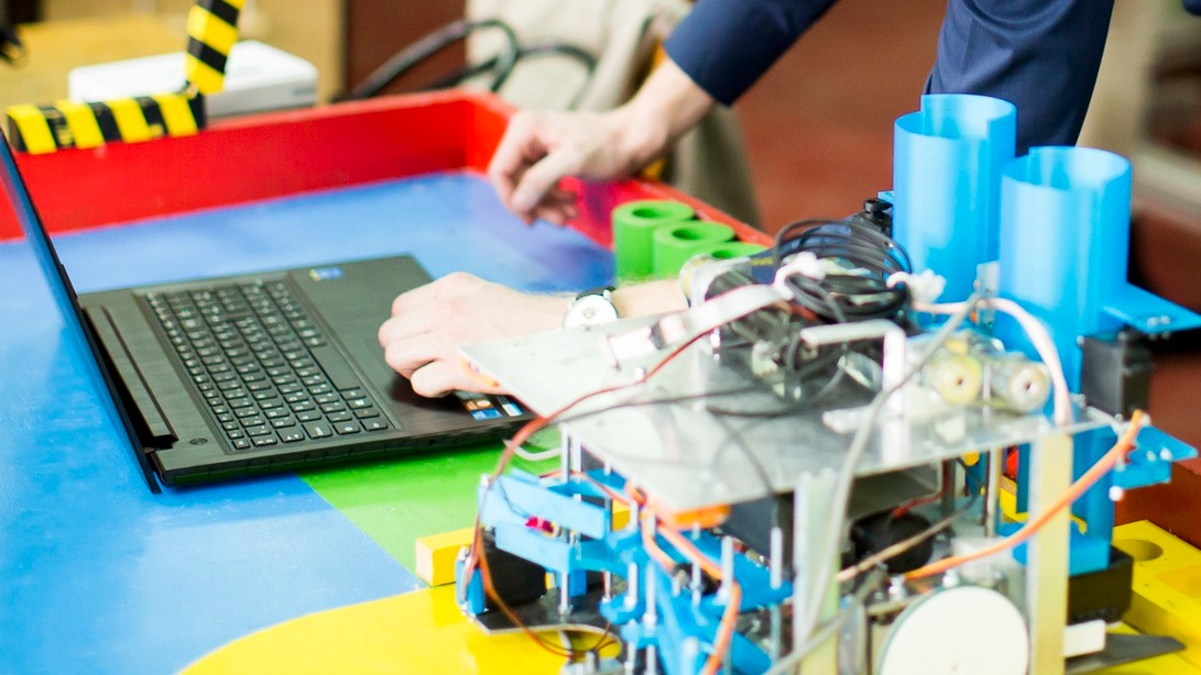 Young people in the robotics classroom