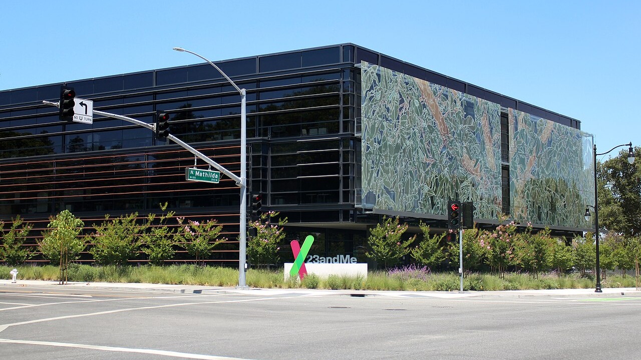 23andMe headquarters in Sunnyvale, California. Photographed on June 28, 2020 by user Coolcaesar.