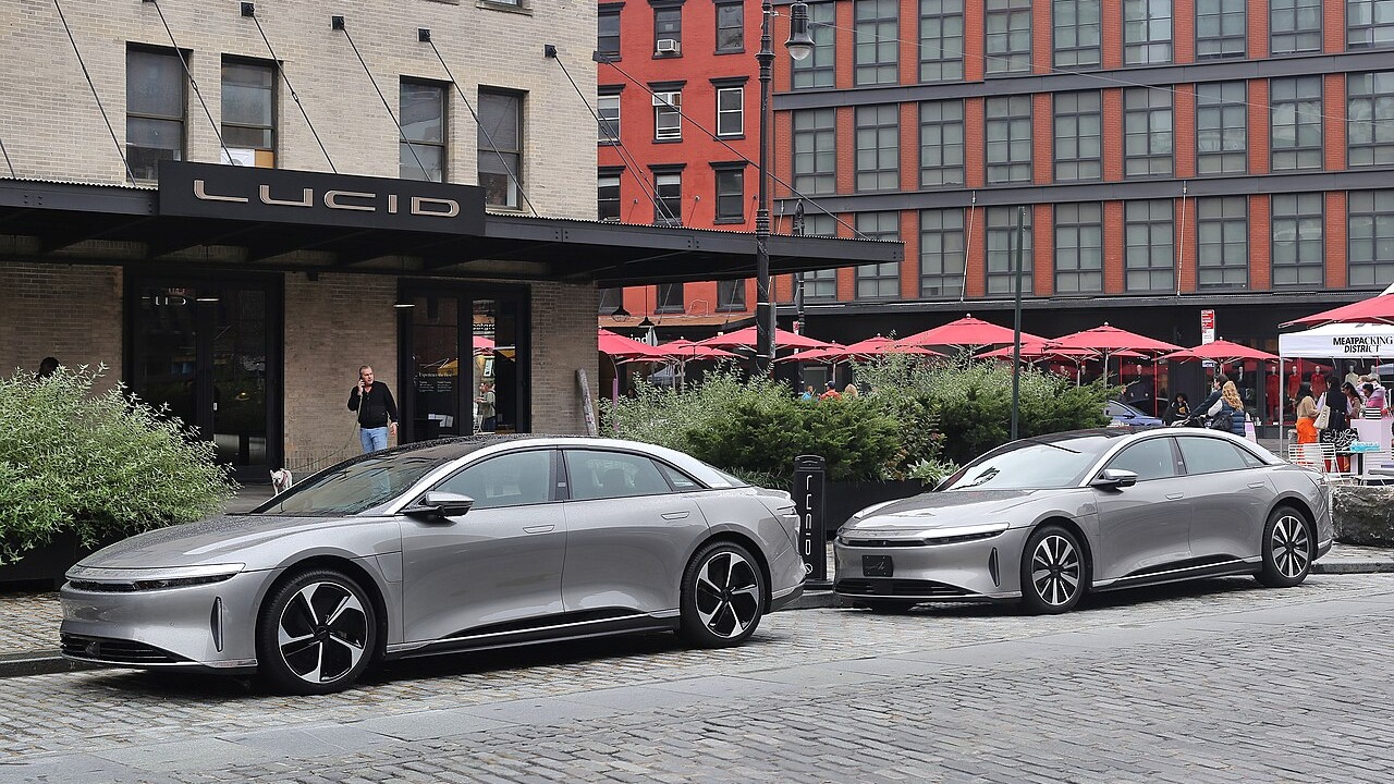 Lucid Studio New York City in Meatpacking District with two Lucid Air vehicles parked out front on street  This image was created with Hugin by DutchTreat. Projection: Rectilinear (0) FOV: 63 x 32 Ev: 12.27