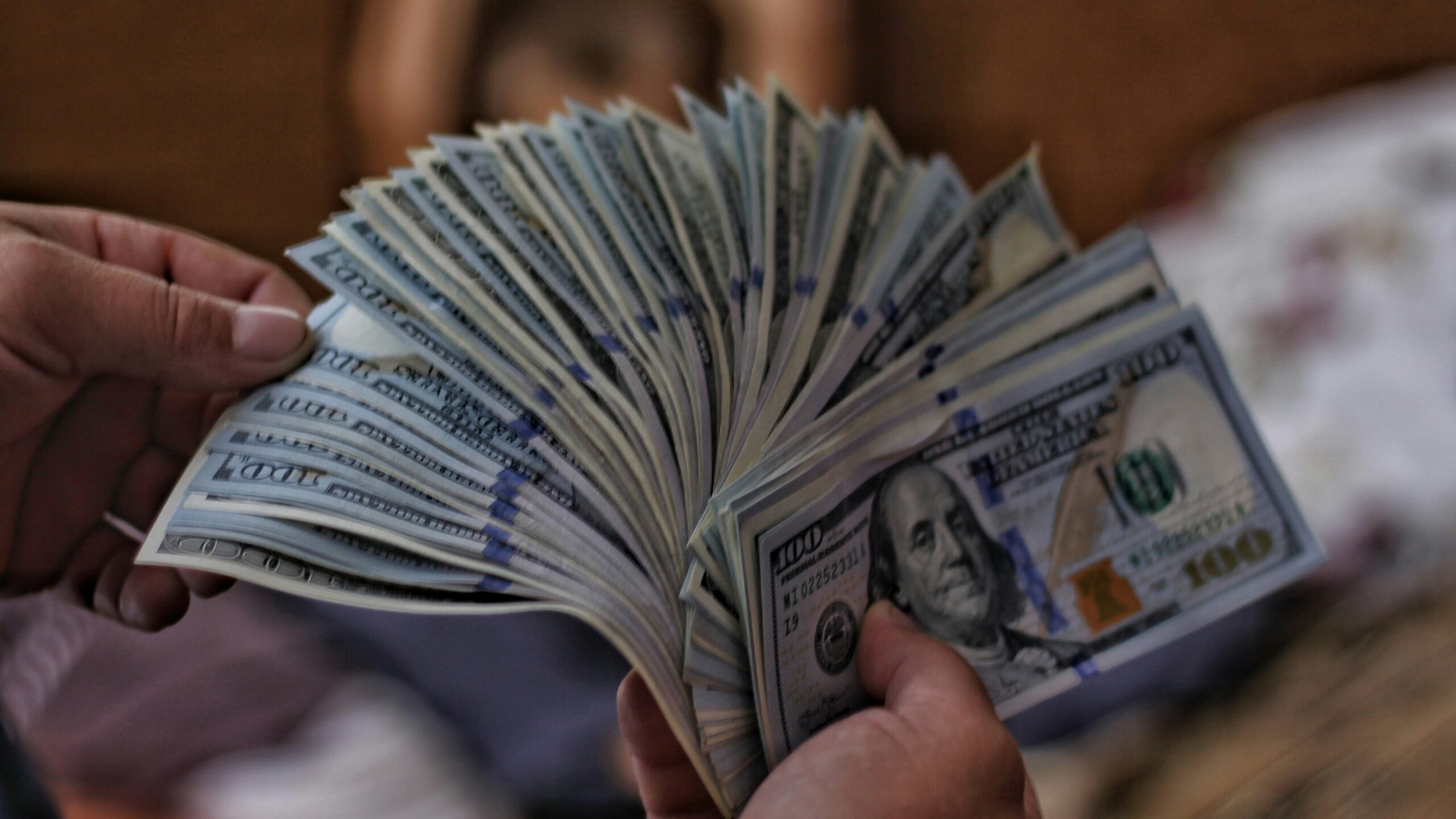 100 US dollar banknotes