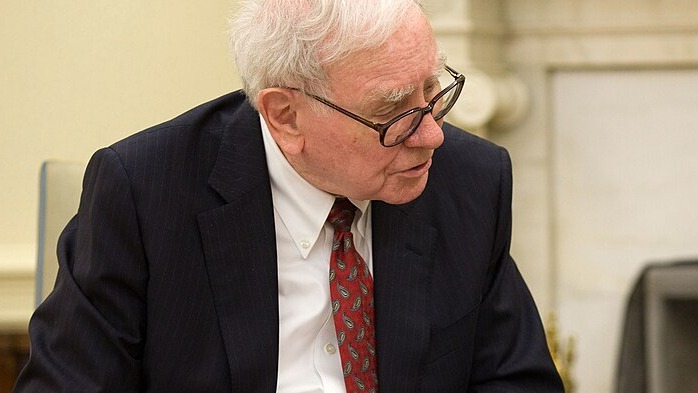 President Barack Obama and Warren Buffett in the Oval Office, July 14, 2010.