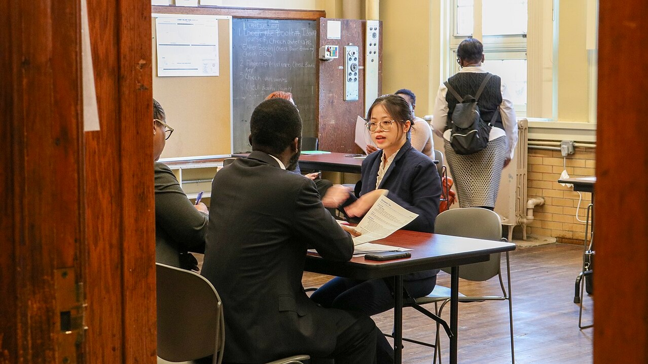 Metropolitan Transportation Authority (MTA) NYC Transit leadership met with more than 1,000 job applicants at a job fair at the NYC Transit Learning Center in Brooklyn. The event allowed members of the community to meet with representatives face-to-face to discuss employment opportunities across a range of sectors. Credit: MTA/Calvin Cheang
