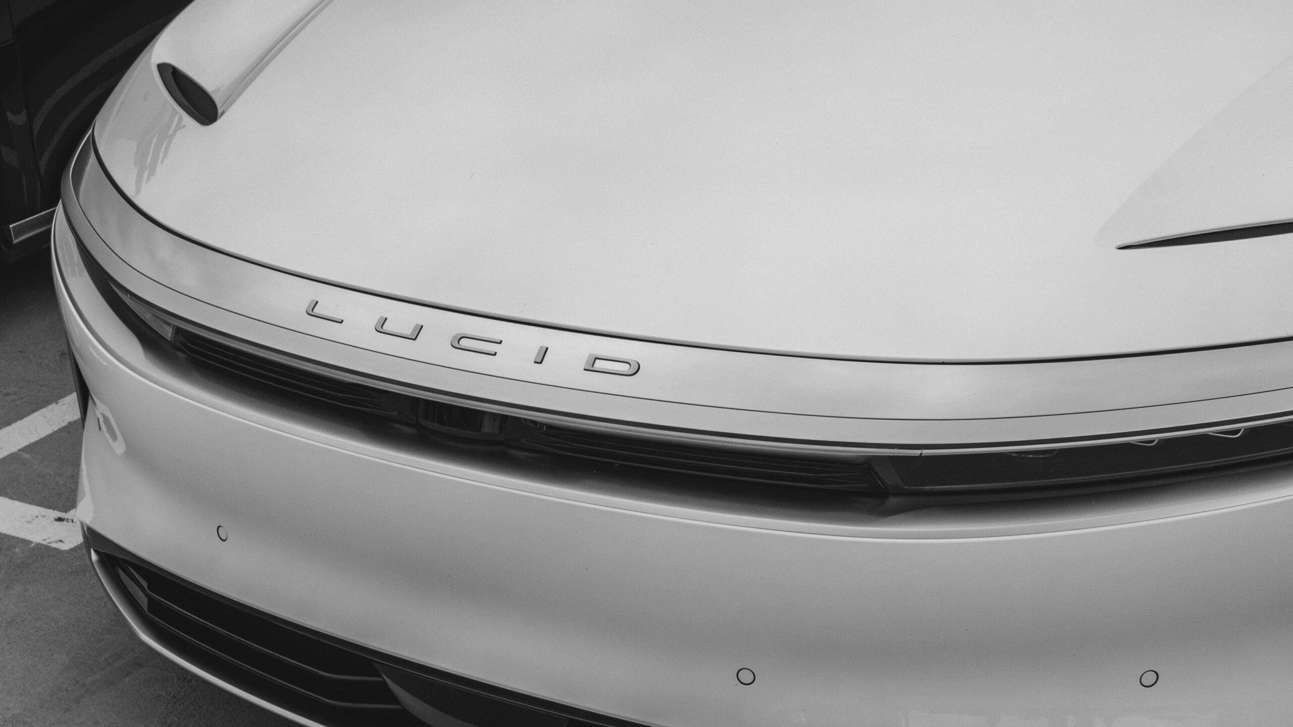 the front of a white car