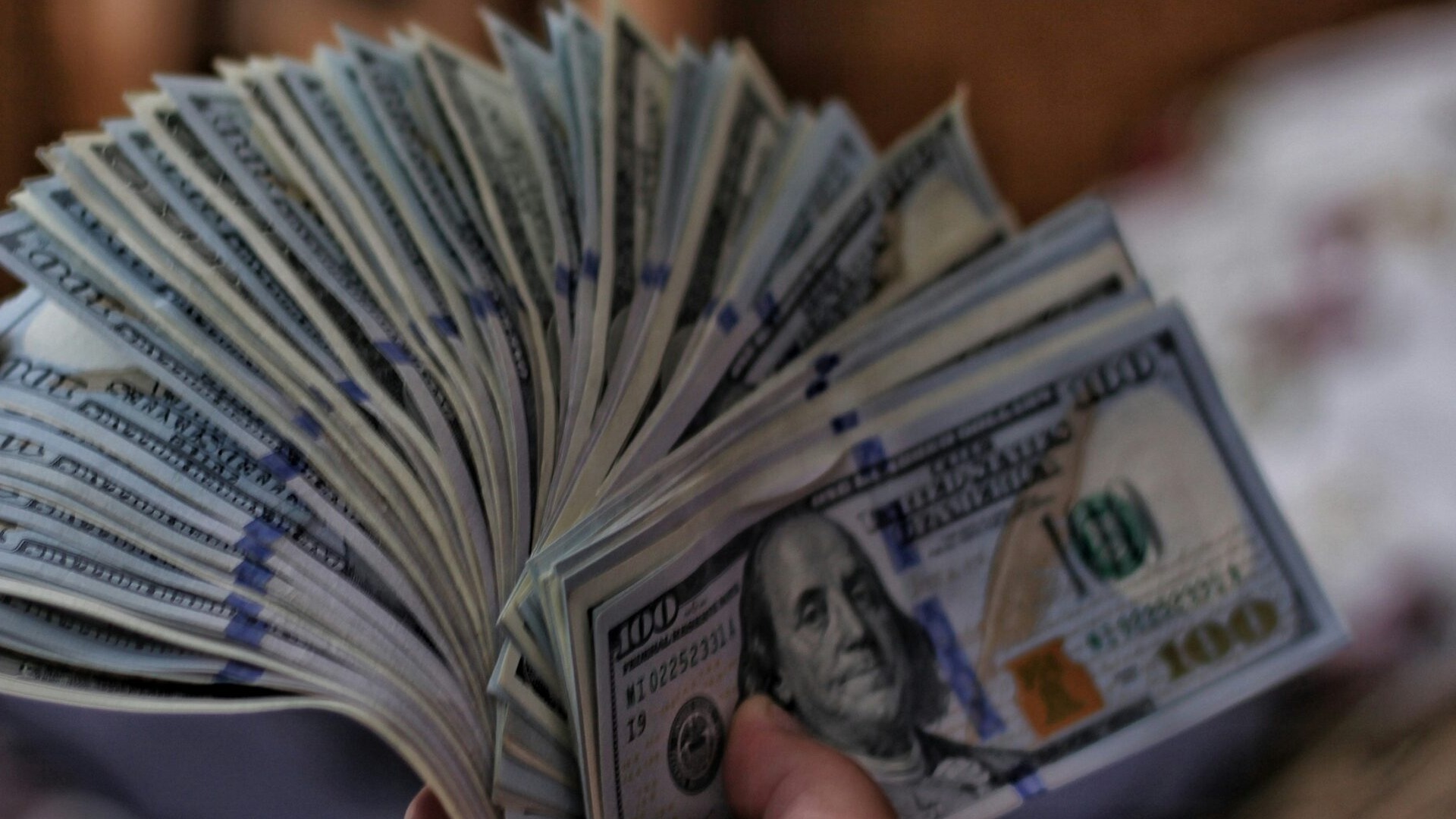 100 US dollar banknotes
