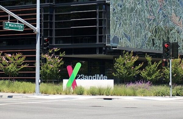 23andMe headquarters in Sunnyvale, California. Photographed on June 28, 2020 by user Coolcaesar.