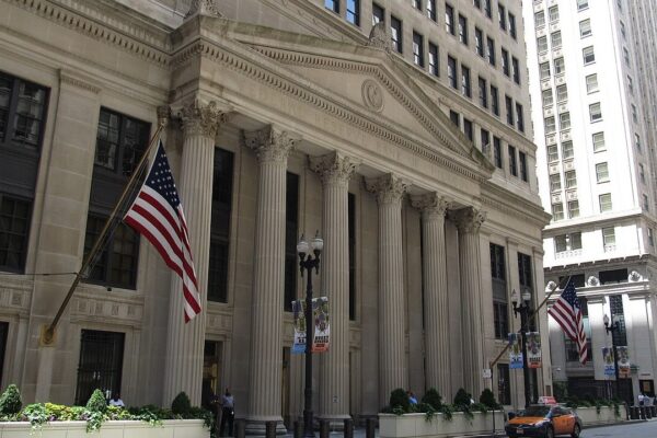 The Federal Reserve Bank of Chicago (informally the Chicago Fed) is one of twelve regional Reserve Banks that, along with the Board of Governors in Washington, D.C., make up the nation's central bank. The Chicago Reserve Bank serves the Seventh Federal Reserve District, which encompasses the northern portions of Illinois and Indiana, southern Wisconsin, the Lower Peninsula of Michigan, and the state of Iowa. In addition to participation in the formulation of monetary policy, each Reserve Bank supervises member banks and bank holding companies, provides financial services to depository institutions and the U.S. government, and monitors economic conditions in its District. en.wikipedia.org/wiki/Federal_Reserve_Bank_of_Chicago en.wikipedia.org/wiki/Wikipedia:Text_of_Creative_Commons_...
