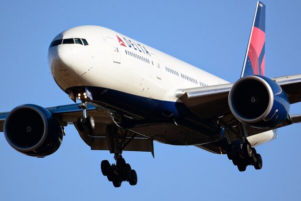 Delta Air Lines Boeing 777-200 N702DX NRT