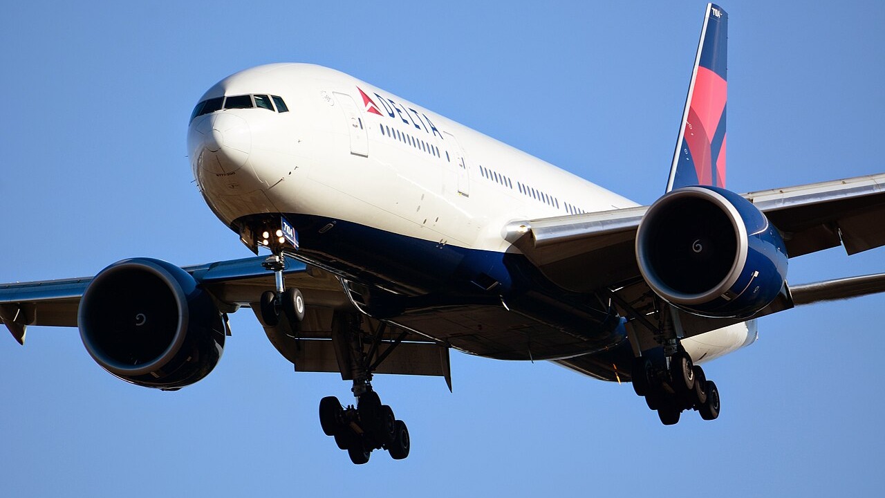 Delta Air Lines Boeing 777-200 N702DX NRT