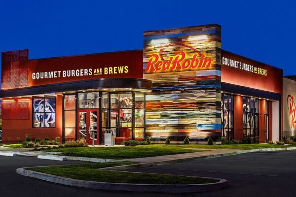 Red Robin Restaurant Exterior 2015