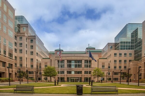 The FDIC headquarters building in Arlington, Virginia. (Federal Deposit Insurance Corporation, Washington, DC area) (c) 2014 Tony Webster.