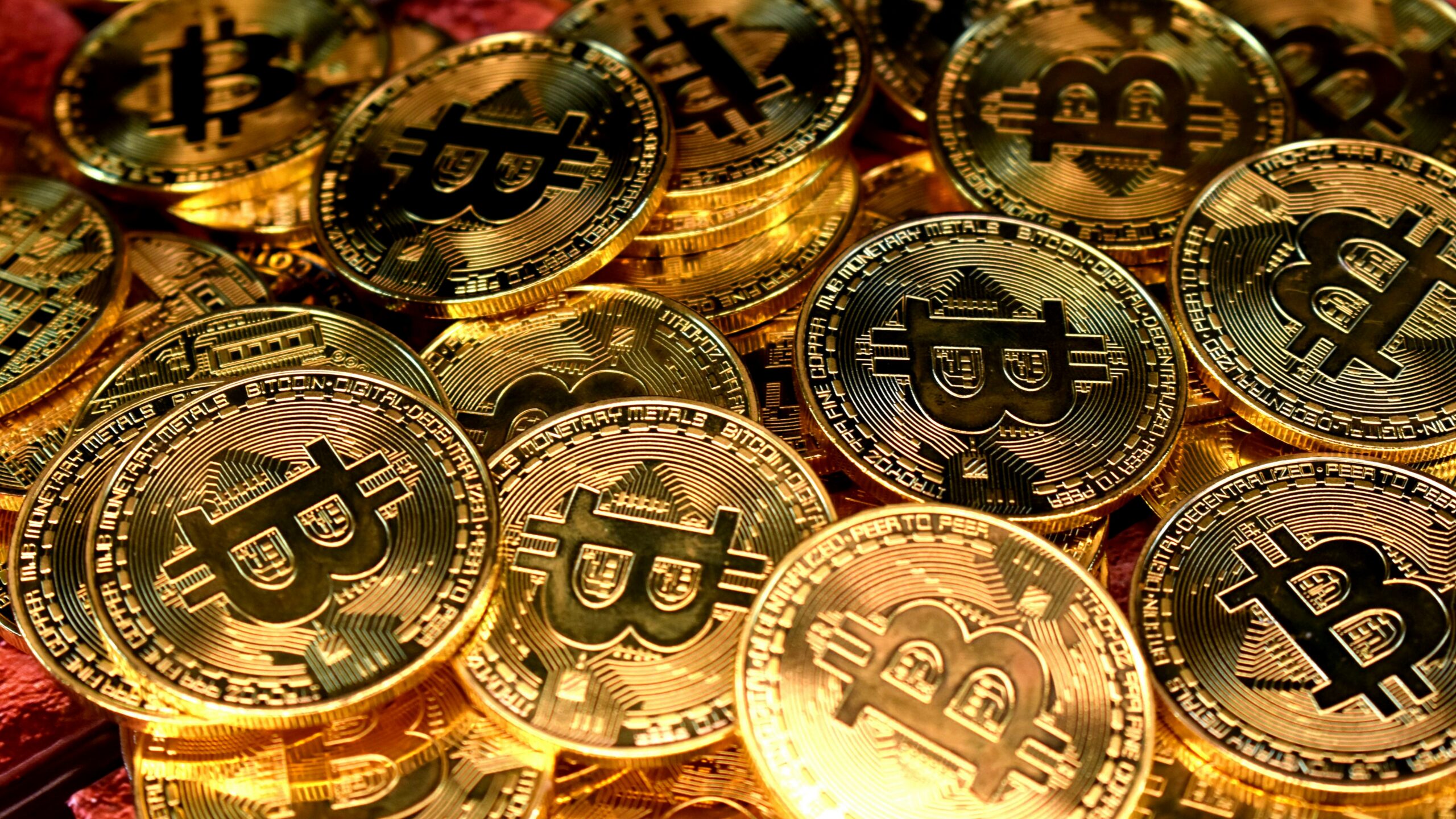gold and silver round coins