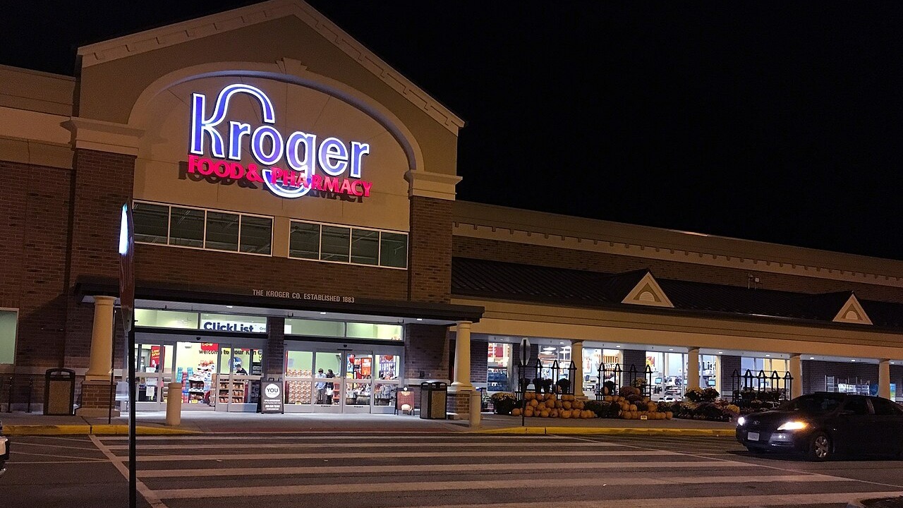 This is Kroger #555, located at 5007-2 Victory Blvd in Tabb, VA. Originally, this located was located at 101 Village Ave (which was a Hannaford before becoming a Kroger) in the same shopping complex but moved to this location after the adjacent Kmart downsized from a Super K to a regular store, and Kroger took over the former grocery section of the store. This store (in its current location) opened on May 13, 2015.