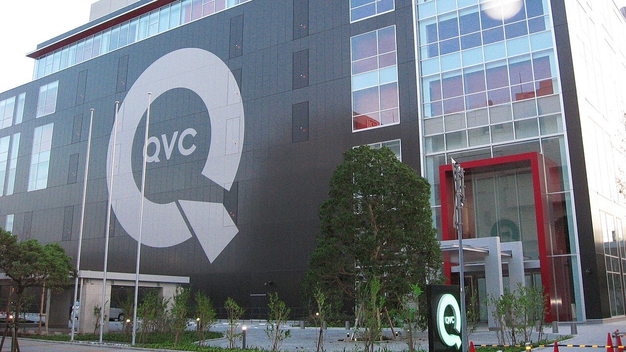 通信販売業「QVCジャパン」の本社（千葉市美浜区）。