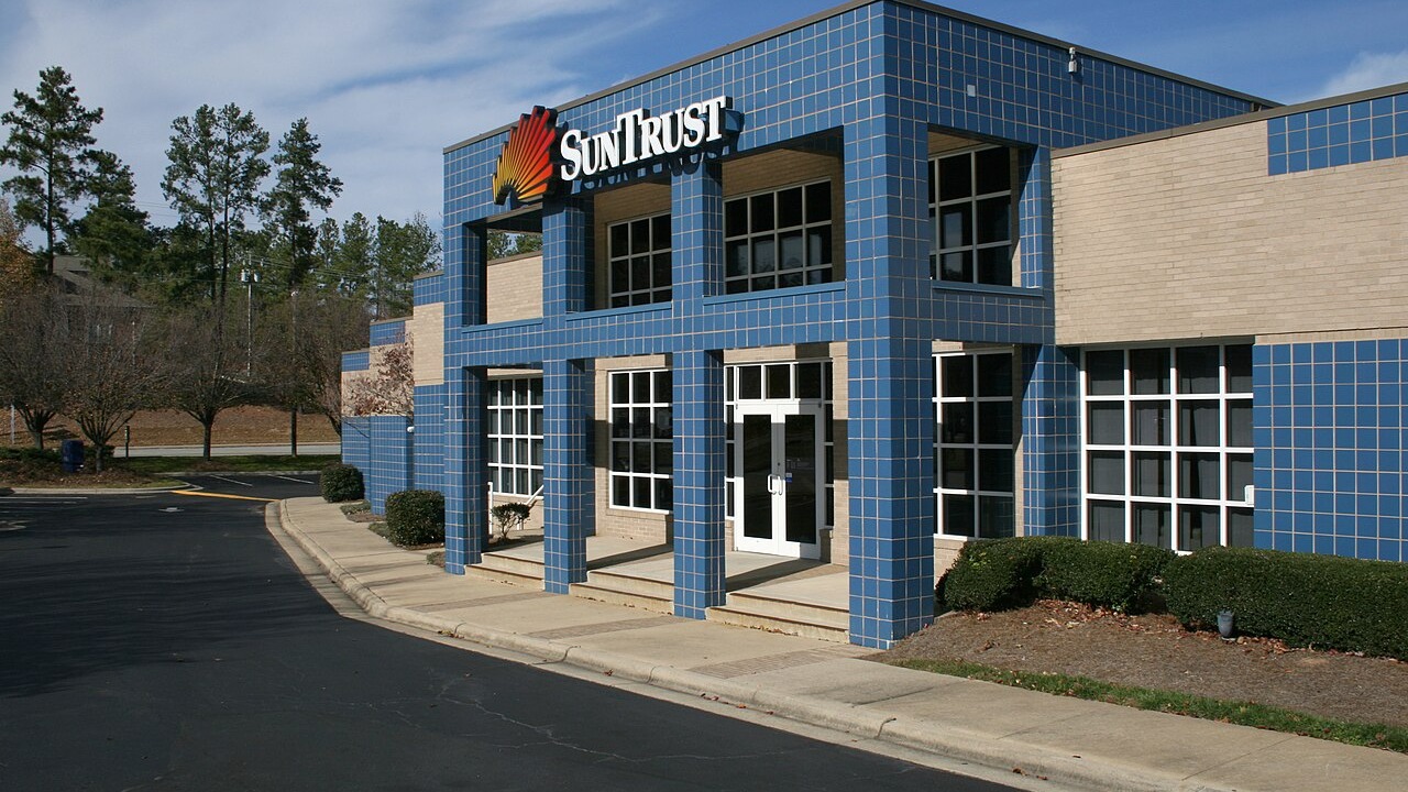 SunTrust bank branch at 4235 University Drive in Durham, North Carolina.