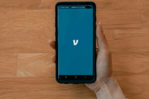 black samsung android smartphone displaying blue screen
