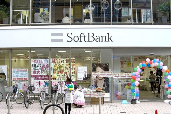 SoftBank Hankyu-Ibaraki,Futabacho Ibaraki-City Osaka Japan.
