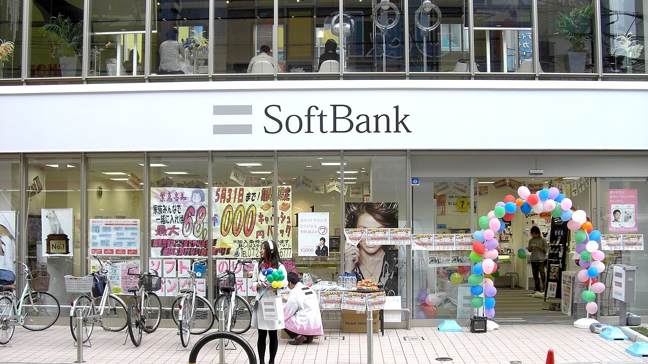 SoftBank Hankyu-Ibaraki,Futabacho Ibaraki-City Osaka Japan.