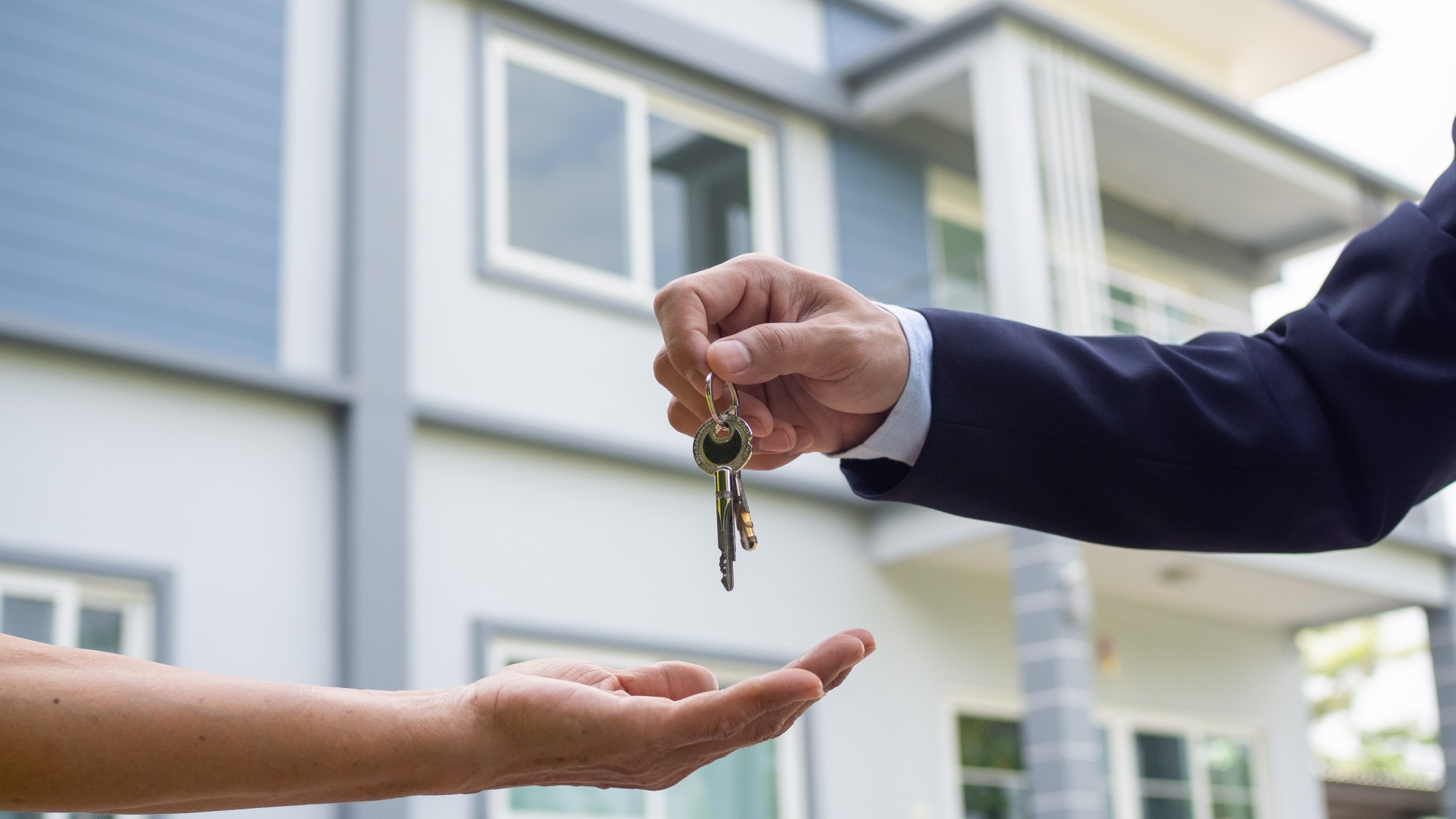 Home buyers are taking home keys from sellers. Sell your house, rent house and buy ideas.
