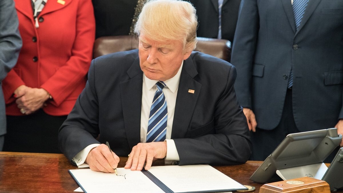 First meeting of the Cabinet of Donald Trump in the White House