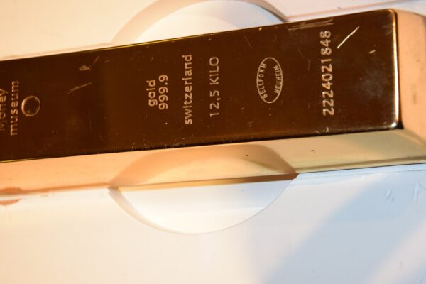 gold and silver bullion bars